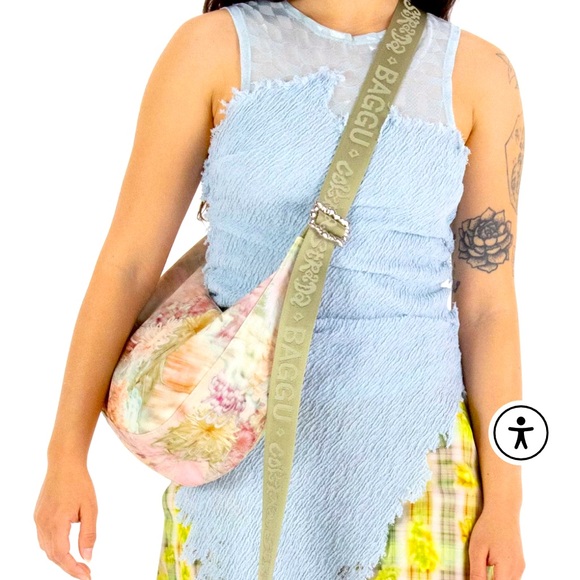 BAGGU Handbags - BAGGU Collina Strada Collaboration Cream Chrysanthemum Medium Nylon Crescent Bag